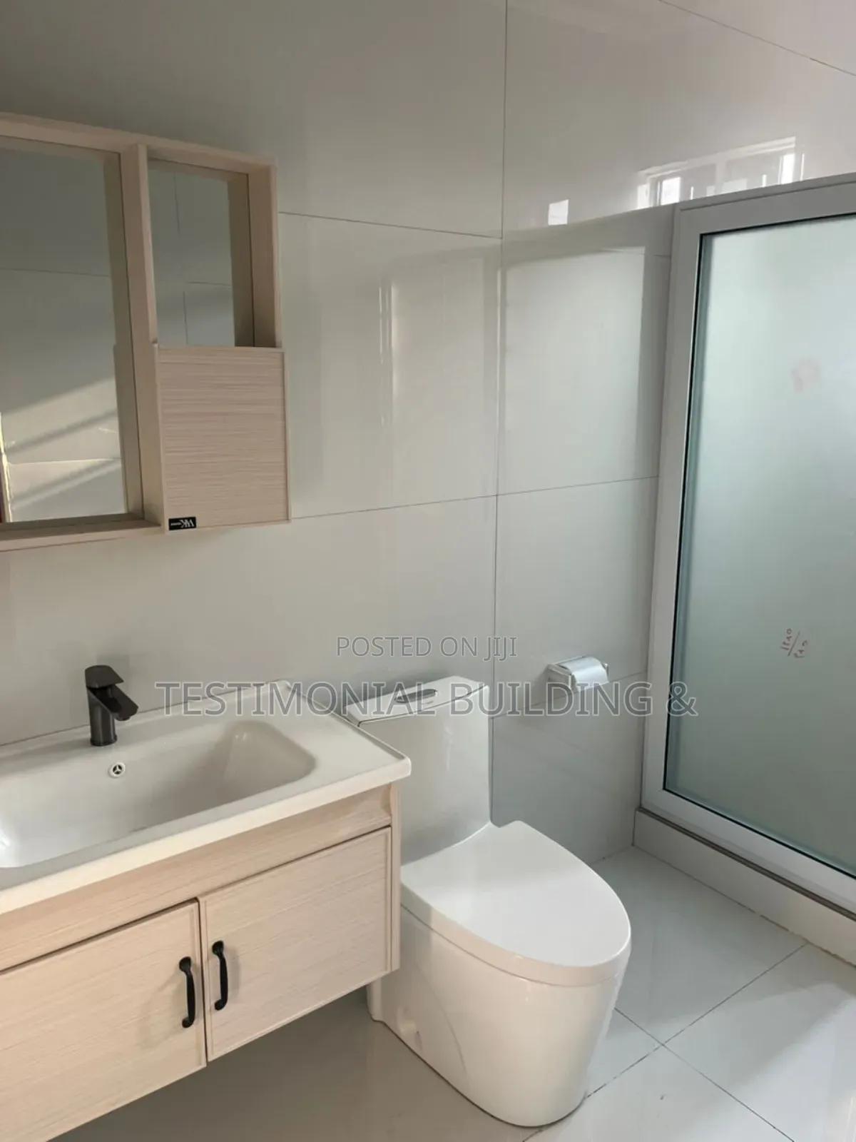 3bdrm House in Testimonial Building, Ghana Flag for sale