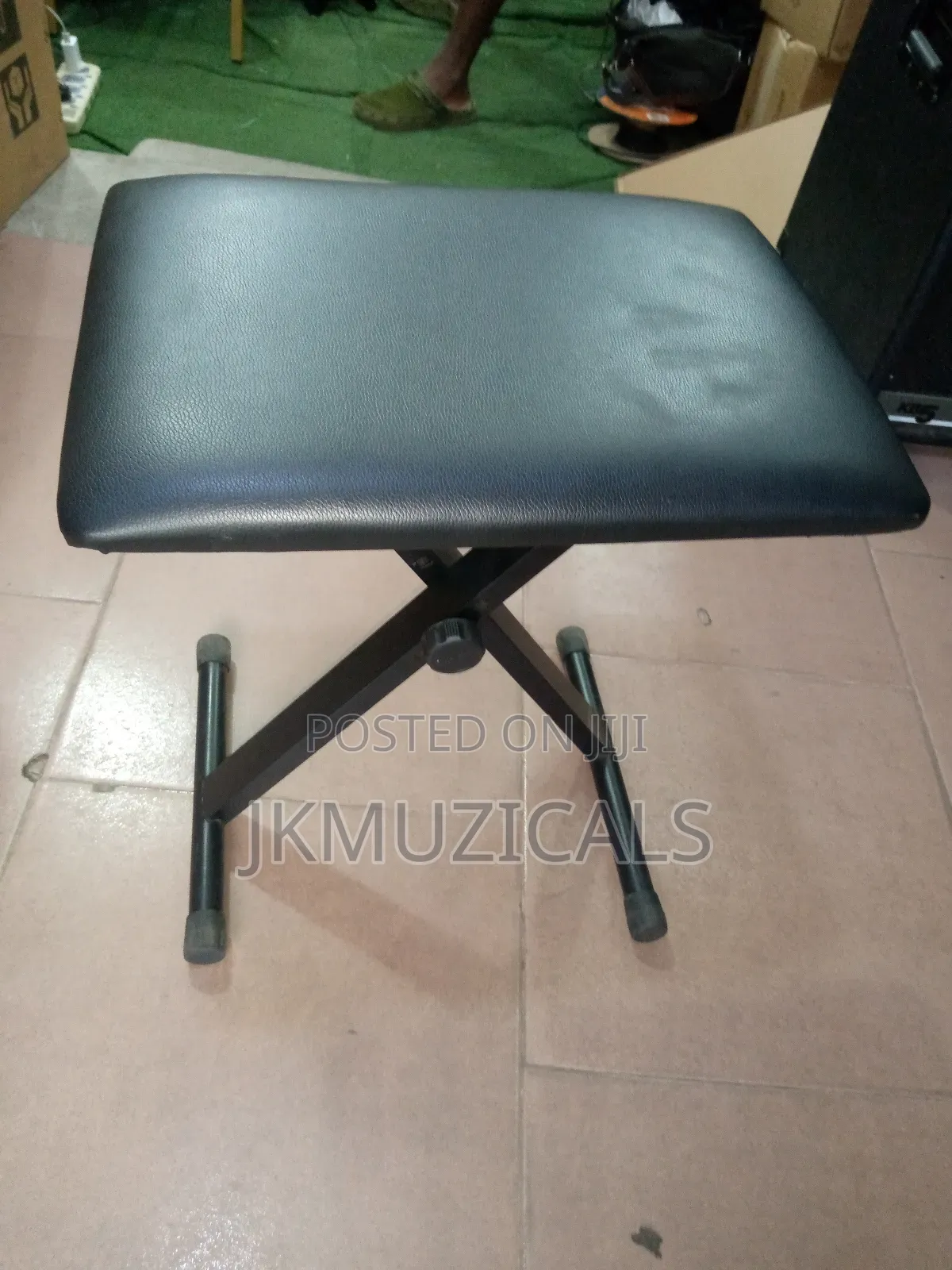 Piano Stool_ Keyboard Seat