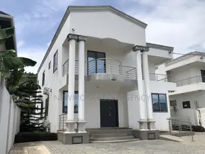 4bdrm Duplex in Ayi Mensah Park, Accra Metropolitan for sale
