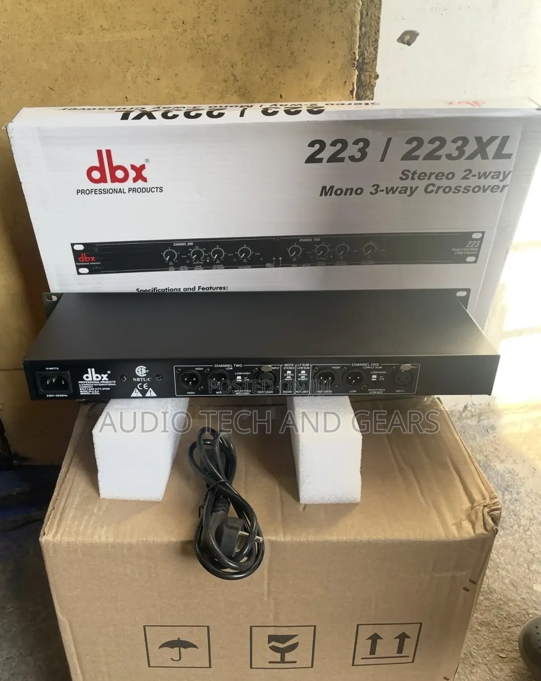 DBX 233/233xl Stereo 2-Way/Mono 3-Way Crossover