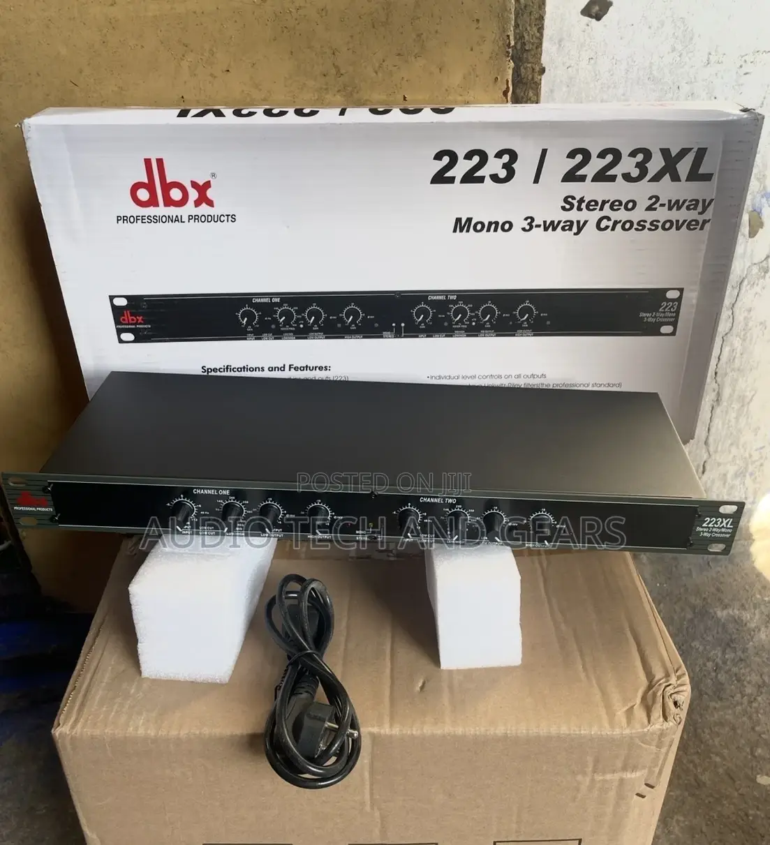 DBX 233/233xl Stereo 2-Way/Mono 3-Way Crossover