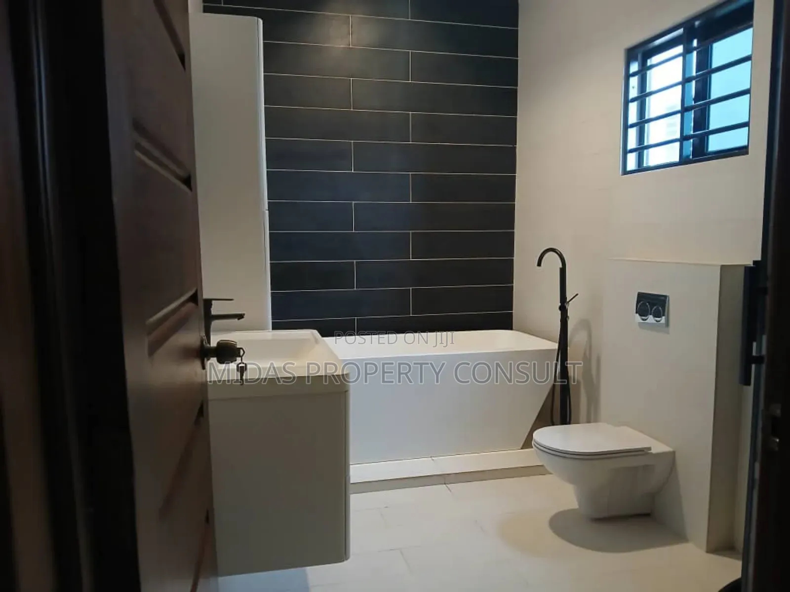4bdrm House in Amrahia for sale