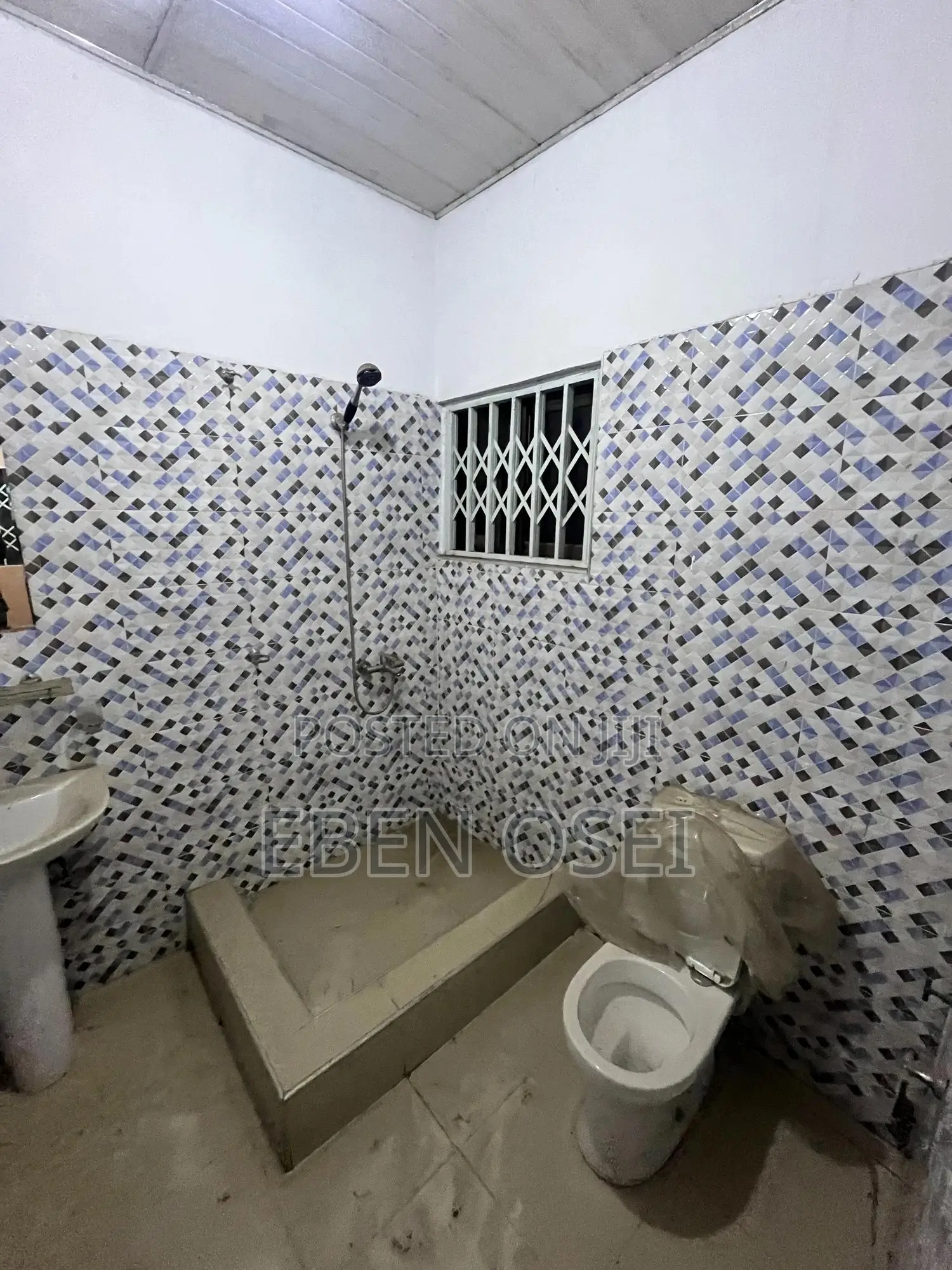 2bdrm Apartment in Dansoman for rent