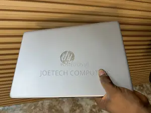 Laptop HP 14S 4GB Intel SSD 128GB