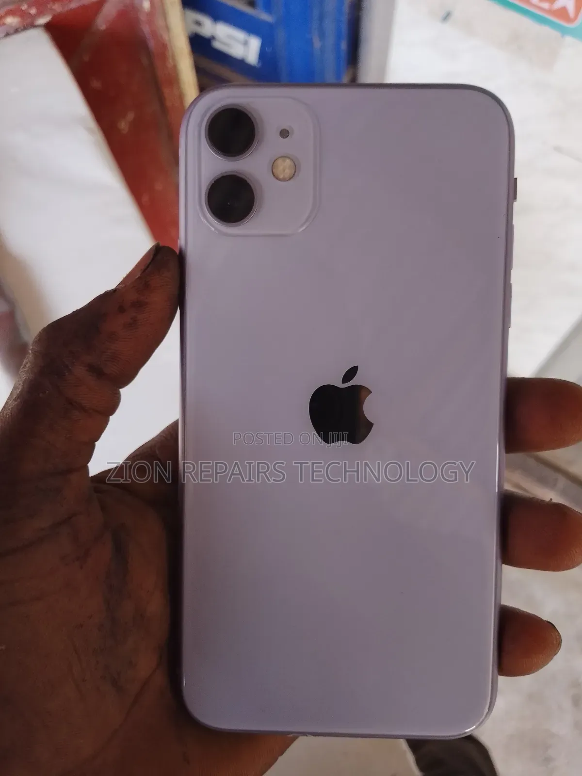 New Apple iPhone 11 128 GB Red