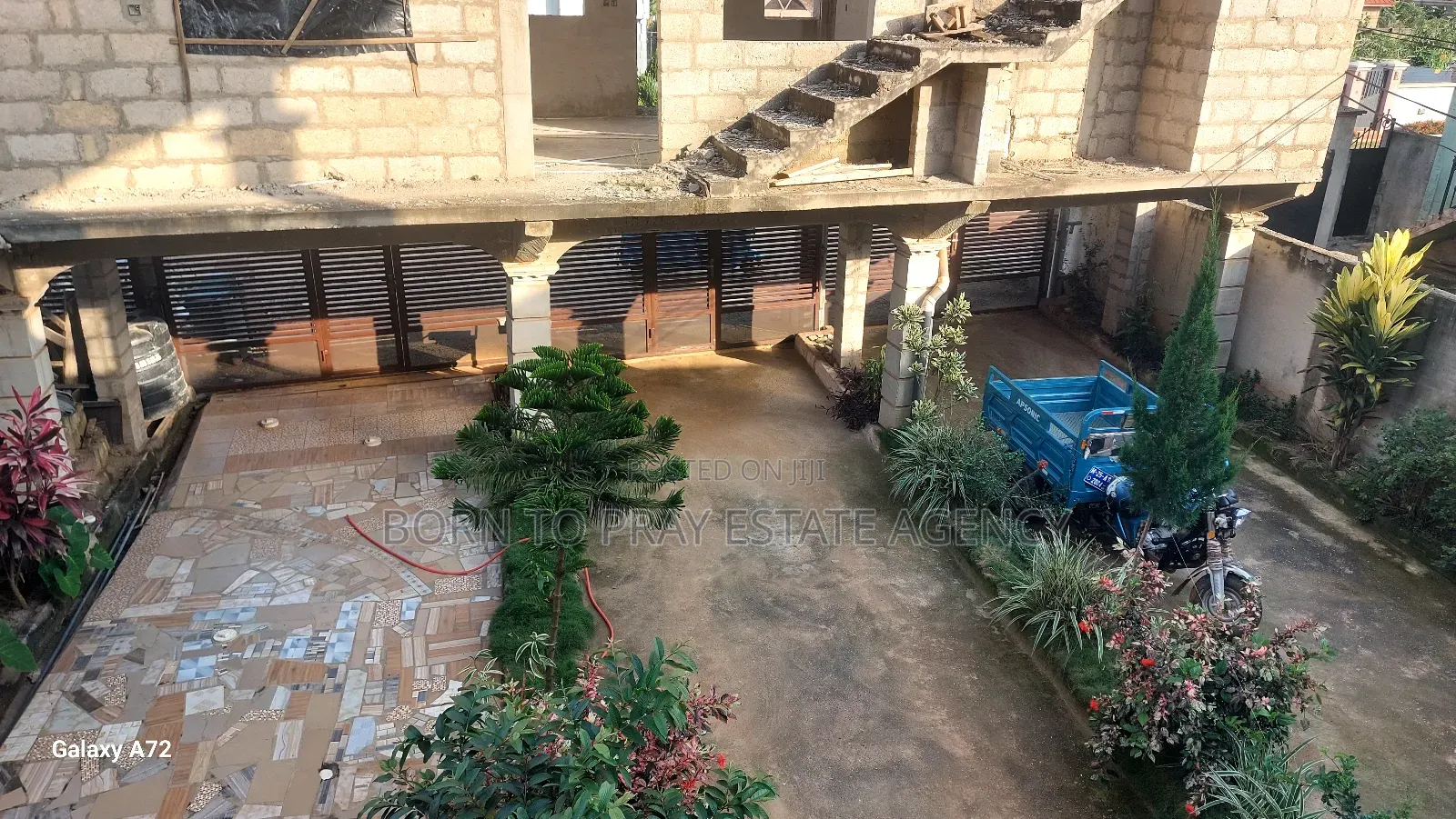 3bdrm Apartment in Bori To Pray Estate, Ejisu-Juaben Municipal for rent
