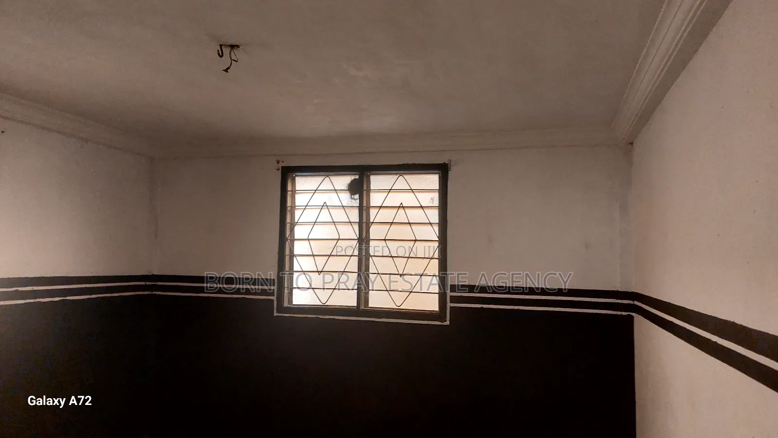 3bdrm Apartment in Bori To Pray Estate, Ejisu-Juaben Municipal for rent
