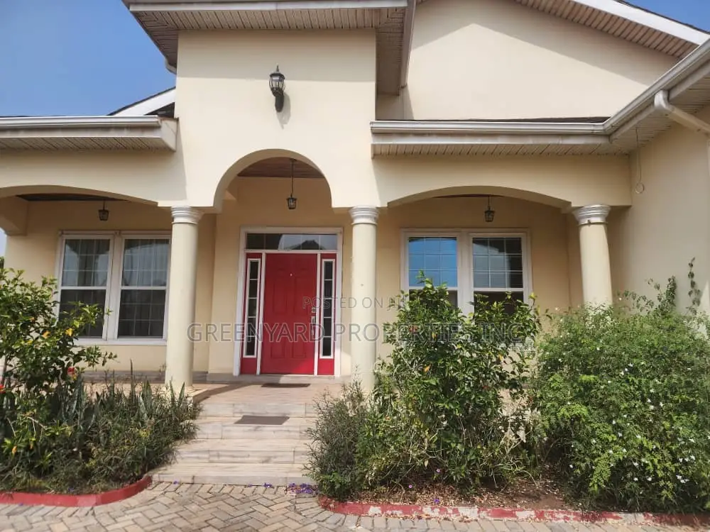 4bdrm House in C25 Royal Palm, Tema Metropolitan for sale
