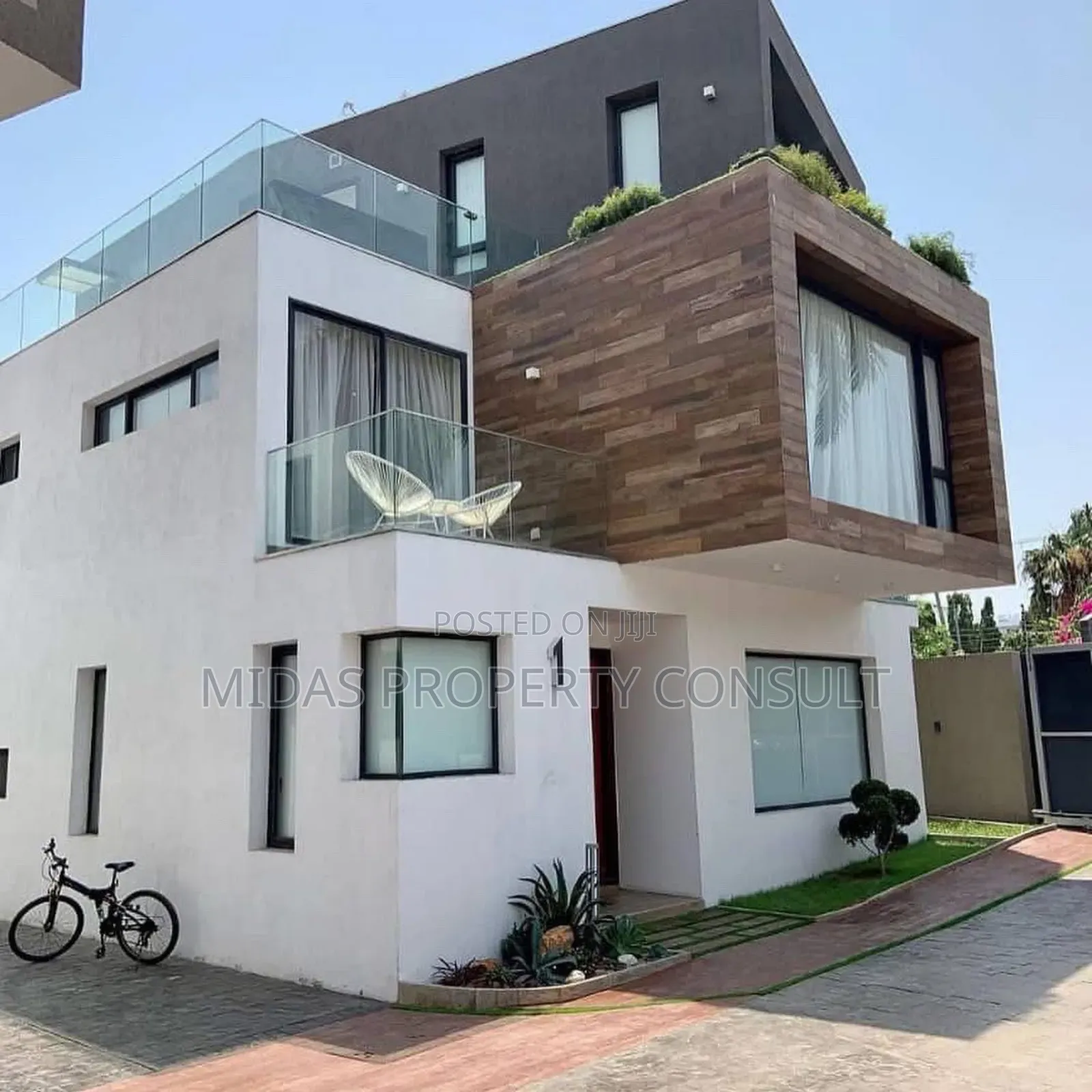 4bdrm Townhouse / Terrace in Foster Park, Cantonments for rent