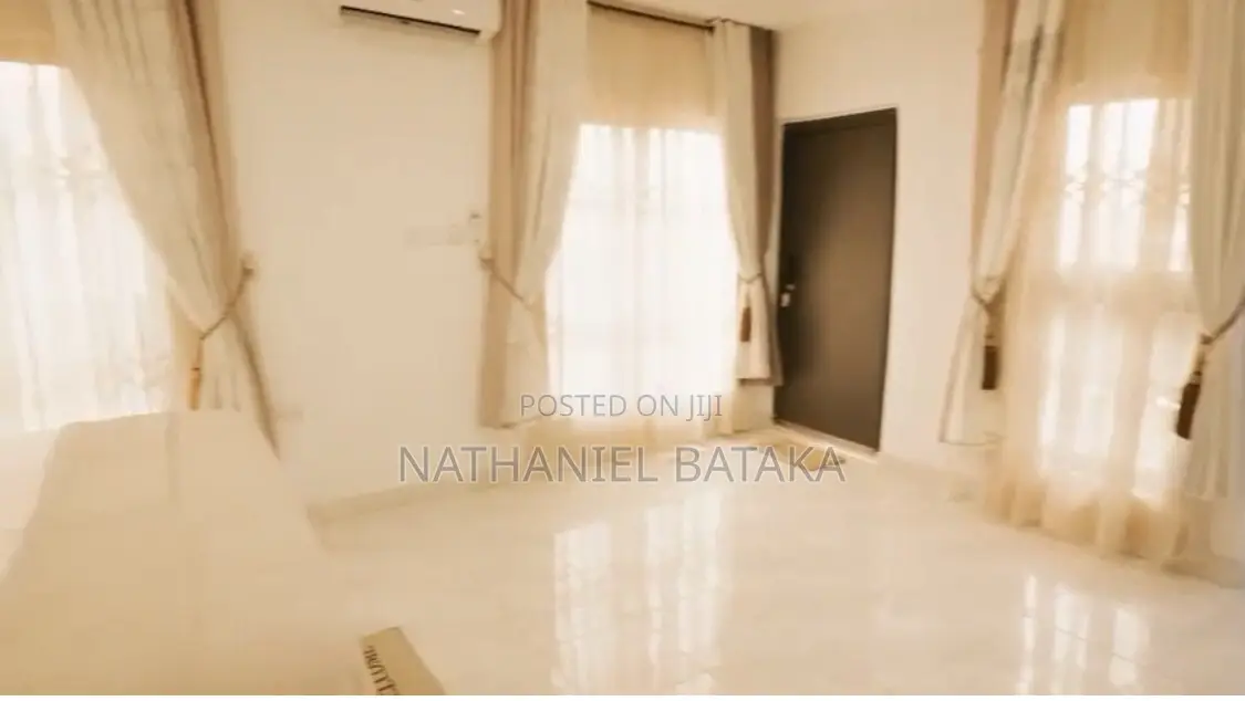 3bdrm Apartment in Community 25 for sale