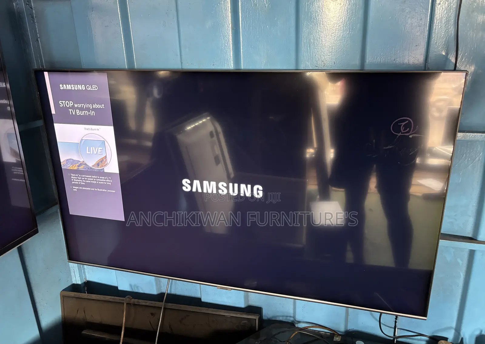 Qled Samsung 50 Inches ( Delivery Before Payment)