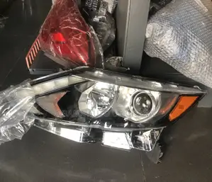 Nissan Qashqai 2014 2015 2016 2017 2018 Headlight / Head Light