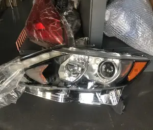 Nissan Qashqai 2014 2015 2016 2017 2018 Headlight / Head Light