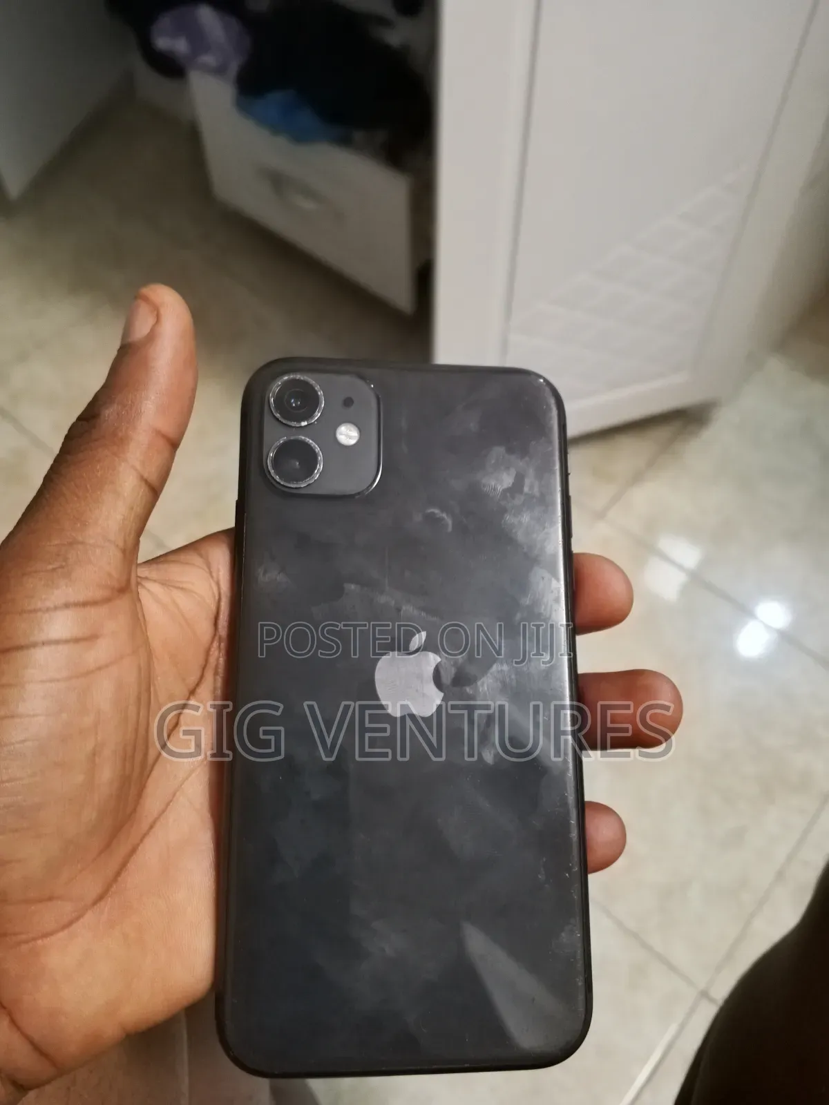 New Apple iPhone 11 64 GB Black