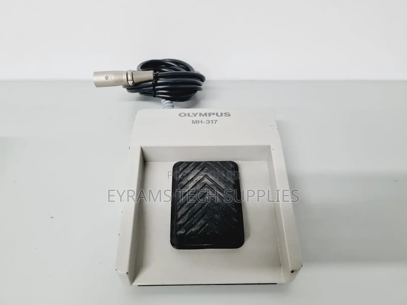 Olympus Model CLV-S20 Endoscopy System W/ Sony PVM-205md Lab