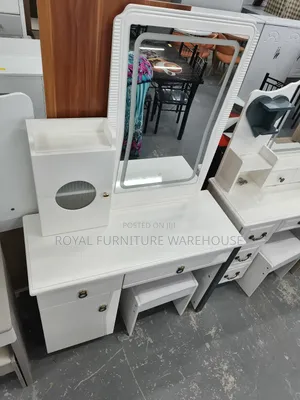 Dressing Table With Led Mirror