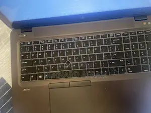 Laptop HP 240 G4 8GB Intel Core i7 HDD+SSD 350GB
