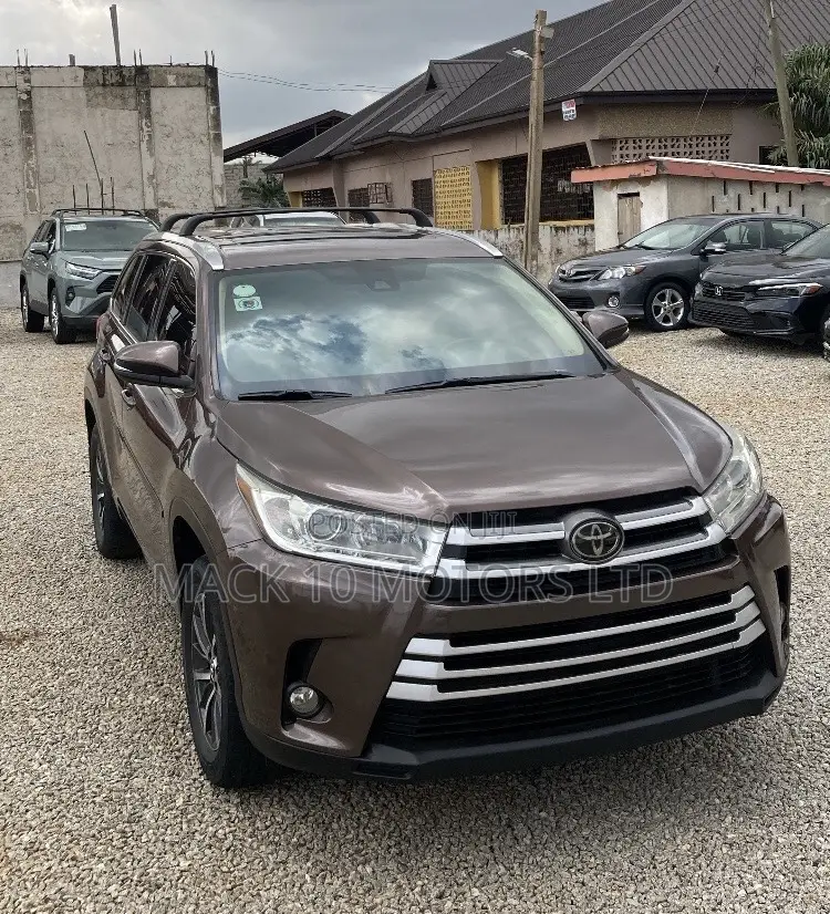 Toyota Highlander Limited 2019 Brown