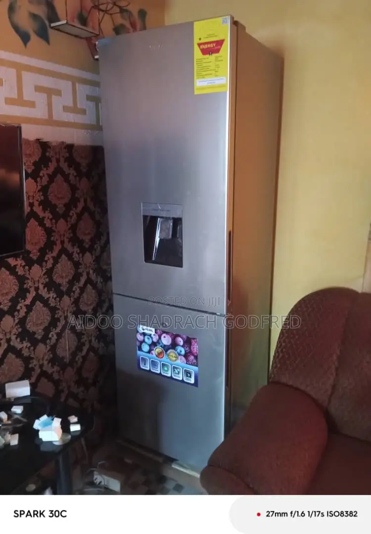 Pearl 251l Bottom Freezer + Dispenser Refrigerator