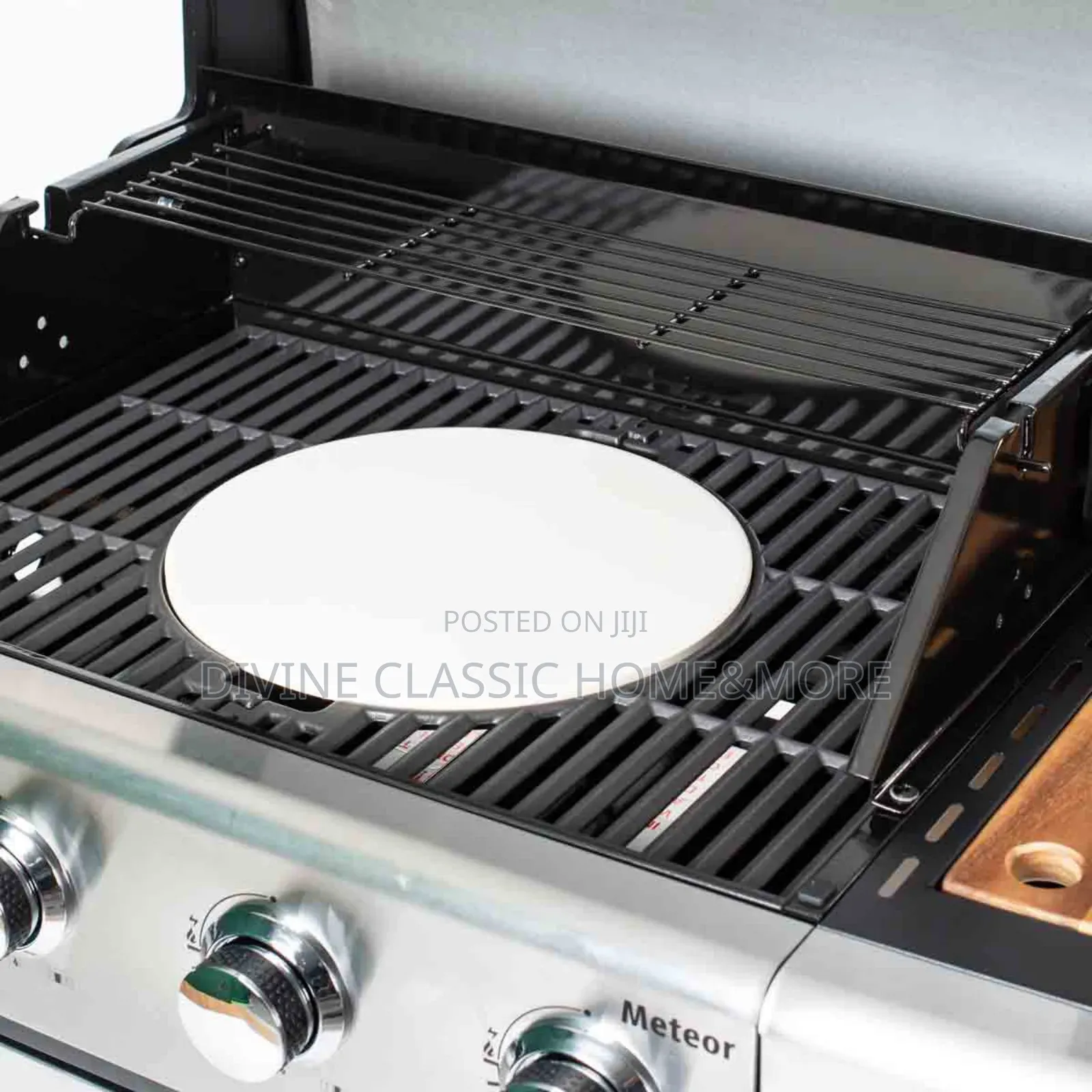 Outback Meteor 4-Burner Hybrid Gas Charcoal BBQ With a Side Burner