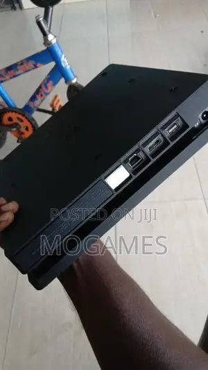 Sony Playstation 4 Slim