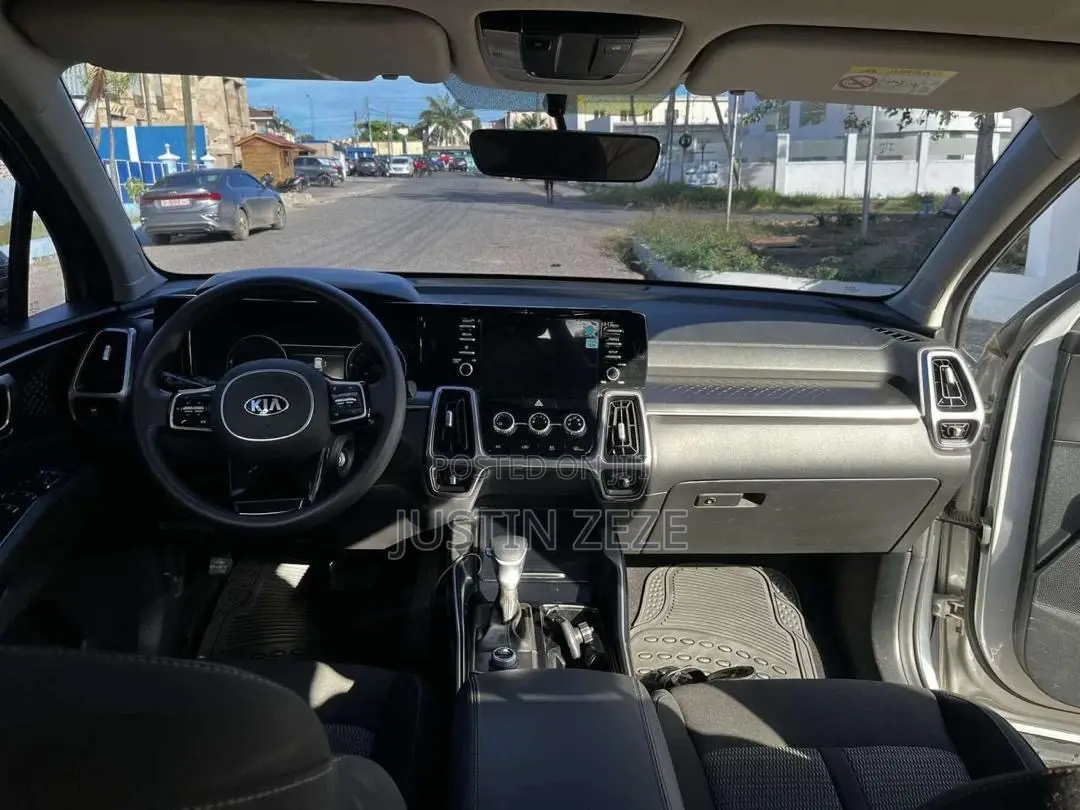 Kia Sorento LX 2021 Gray