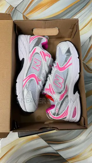 New Balance 530 White/Pink Sneakers