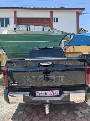 Toyota Tundra 1794 Edition CrewMax 5.5' Bed 2023 Black