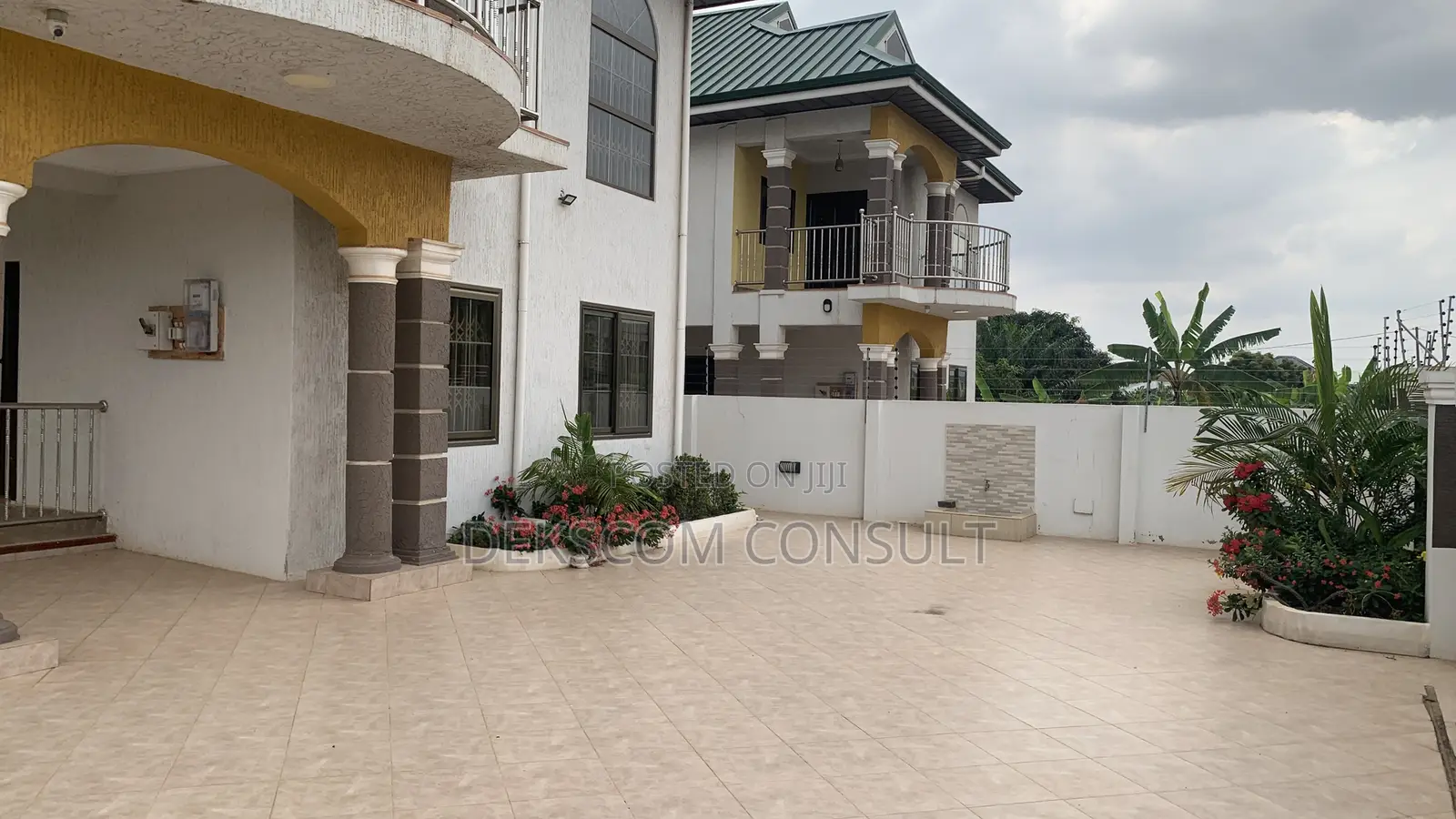 4bdrm House in Adenta for sale