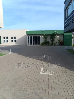 3bdrm Duplex in Legacy Solid Real, Tseaddo for rent