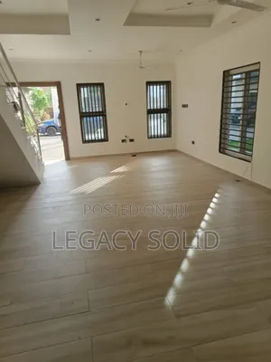 3bdrm Duplex in Legacy Solid Real, Tseaddo for rent