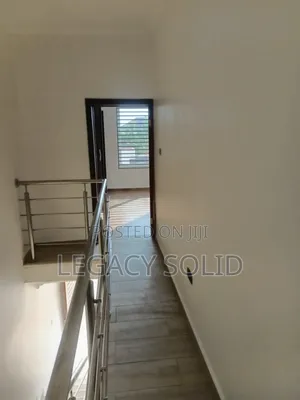 3bdrm Duplex in Legacy Solid Real, Tseaddo for rent