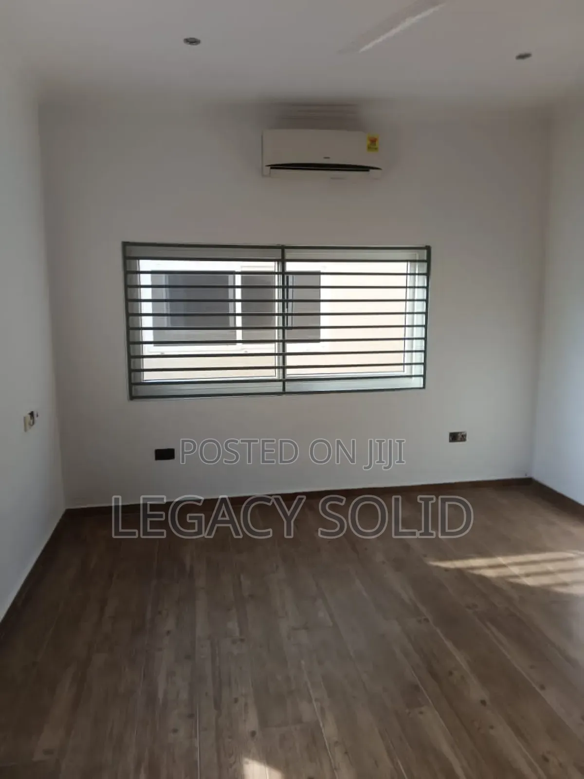 3bdrm Duplex in Legacy Solid Real, Tseaddo for rent