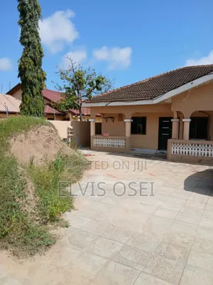 4bdrm House in Sahara Dansoman, Ablekuma for sale