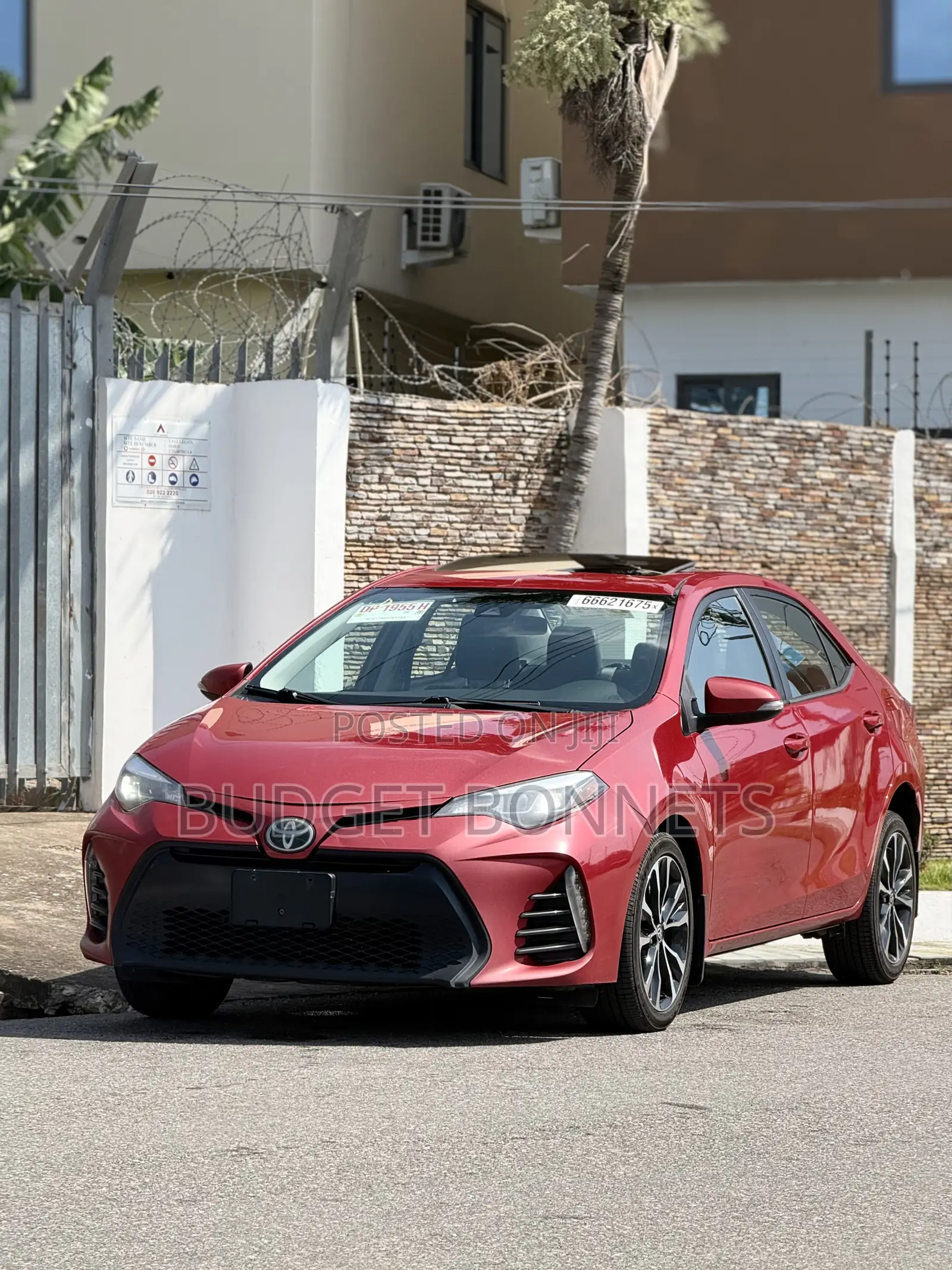 Toyota Corolla SE 4dr Sedan (1.8L 4cyl CVT) 2017 Red