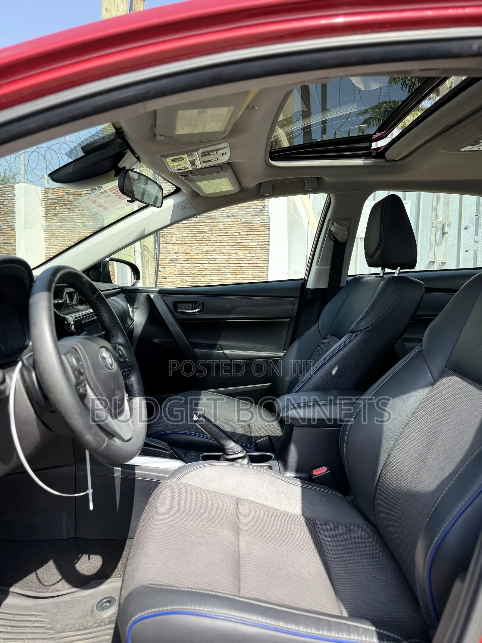 Toyota Corolla SE 4dr Sedan (1.8L 4cyl CVT) 2017 Red
