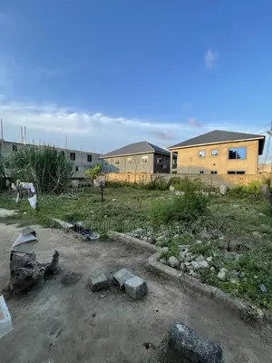 70/100 Plot of Land for Sale