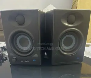 Active Studio Monitors With Monitor Stand