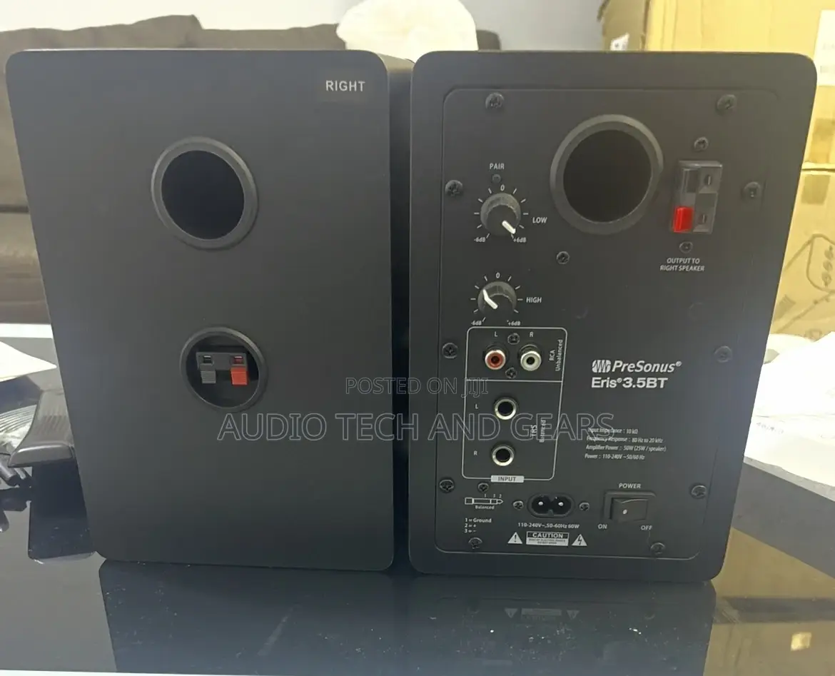 Active Studio Monitors With Monitor Stand