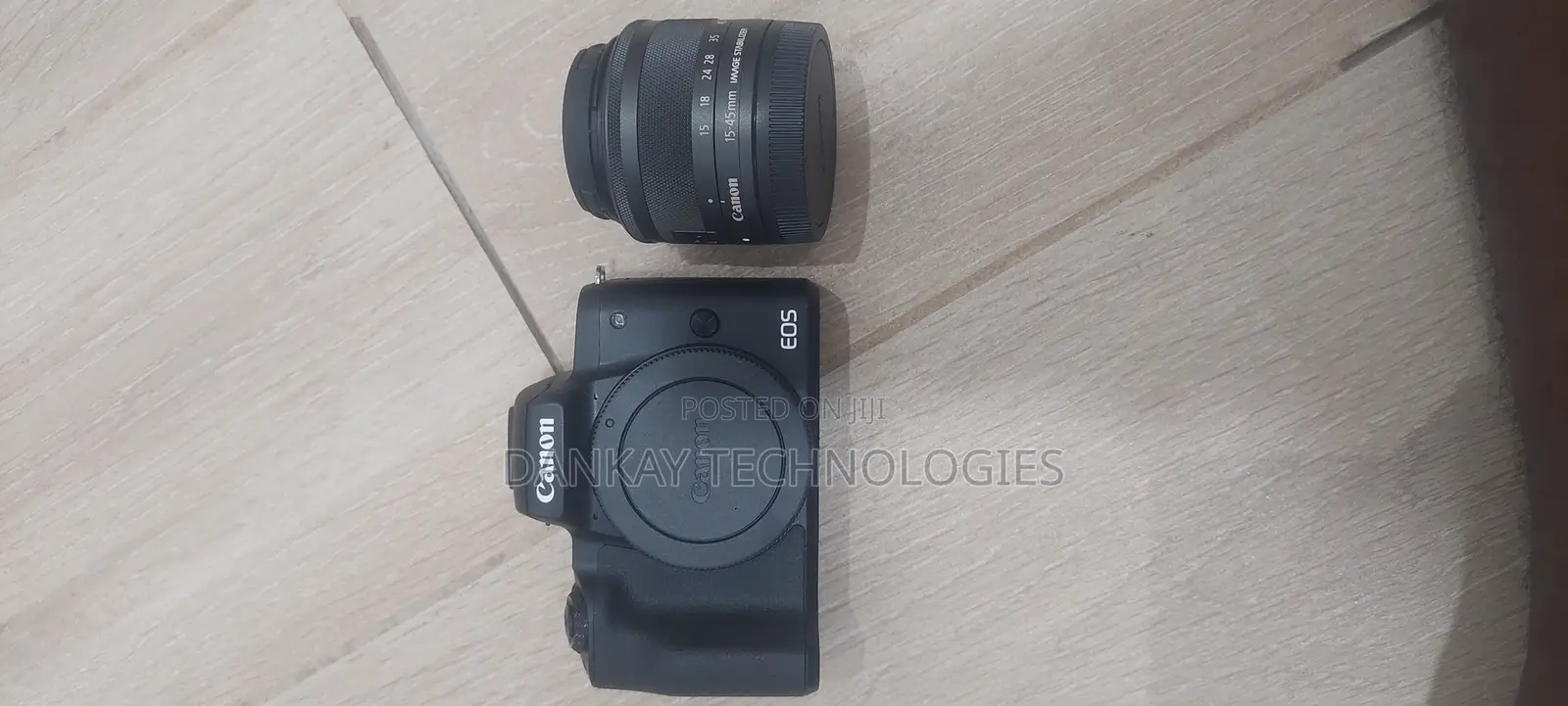 Canon M50 Mark II Mirrorless With 15 - 45mm Lens