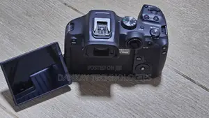 Canon Eos R7 Mirrorless Camera