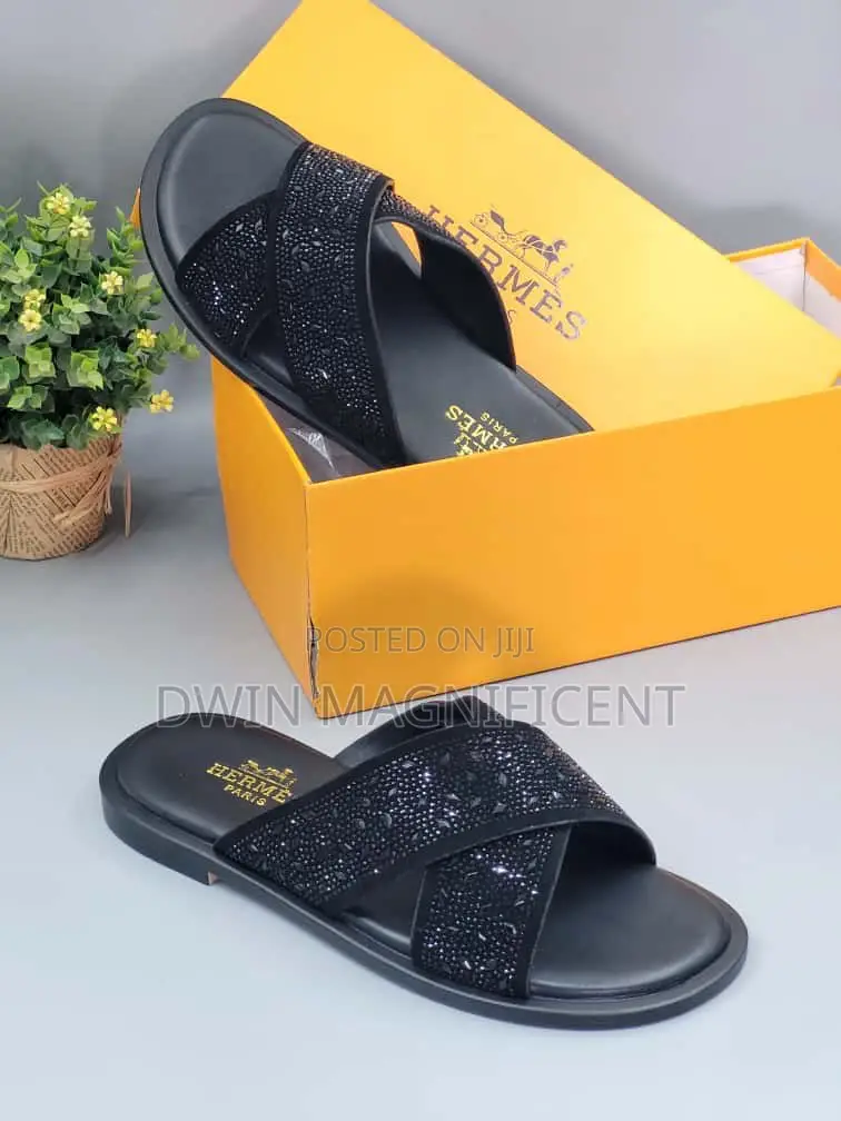 Versace,Hermes,Zara Balenciaga Slippers ( More Brands Available)