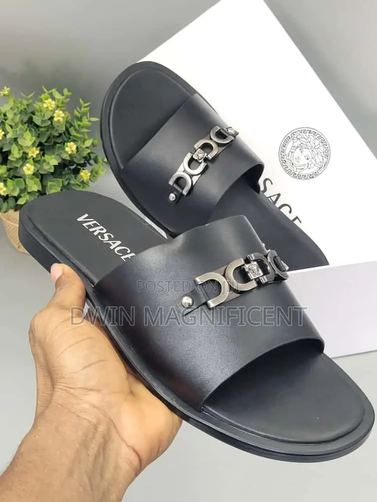 Versace,Hermes,Zara Balenciaga Slippers ( More Brands Available)