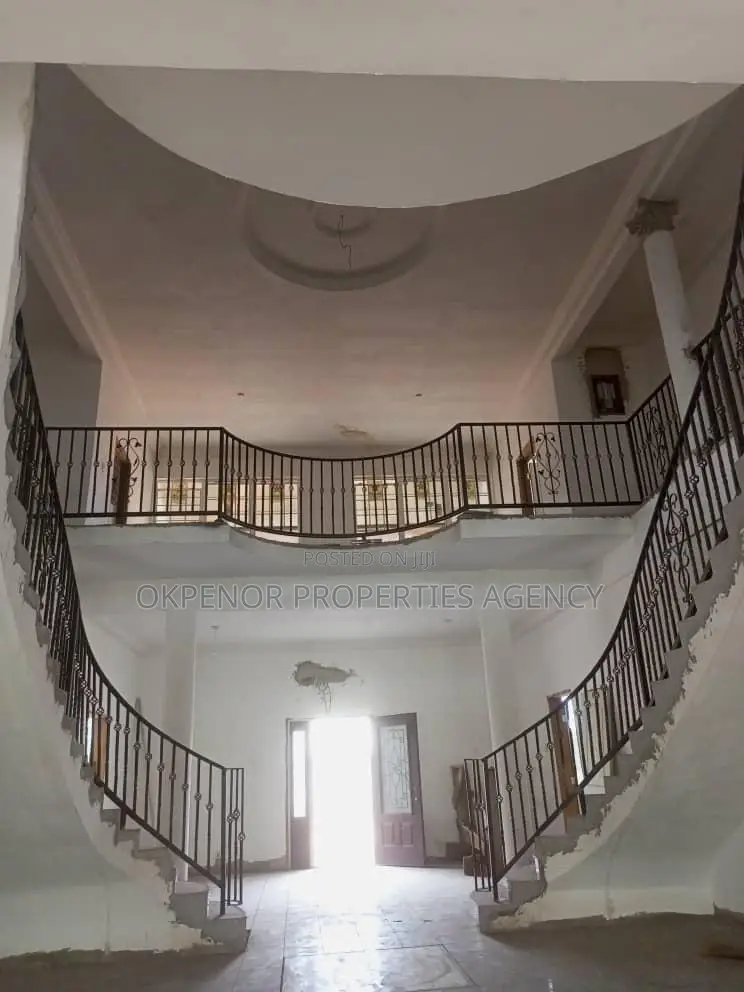 7bdrm House in Adjiringanor, Ability for sale