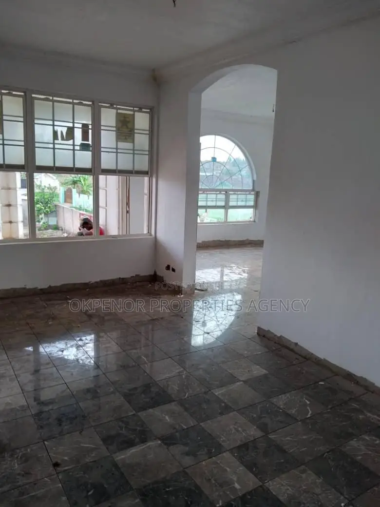 7bdrm House in Adjiringanor, Ability for sale