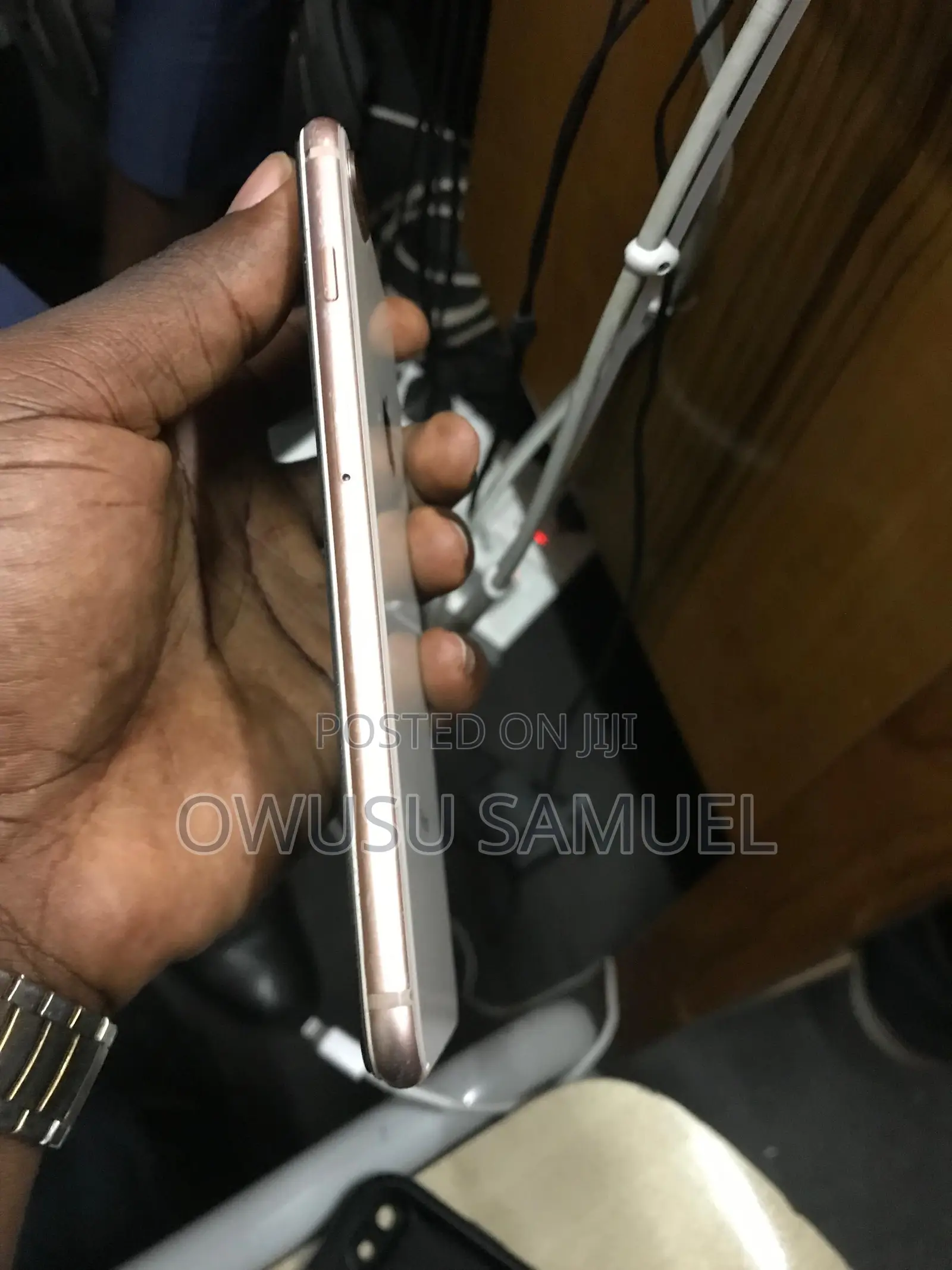 Apple iPhone 8 Plus 64 GB Gold