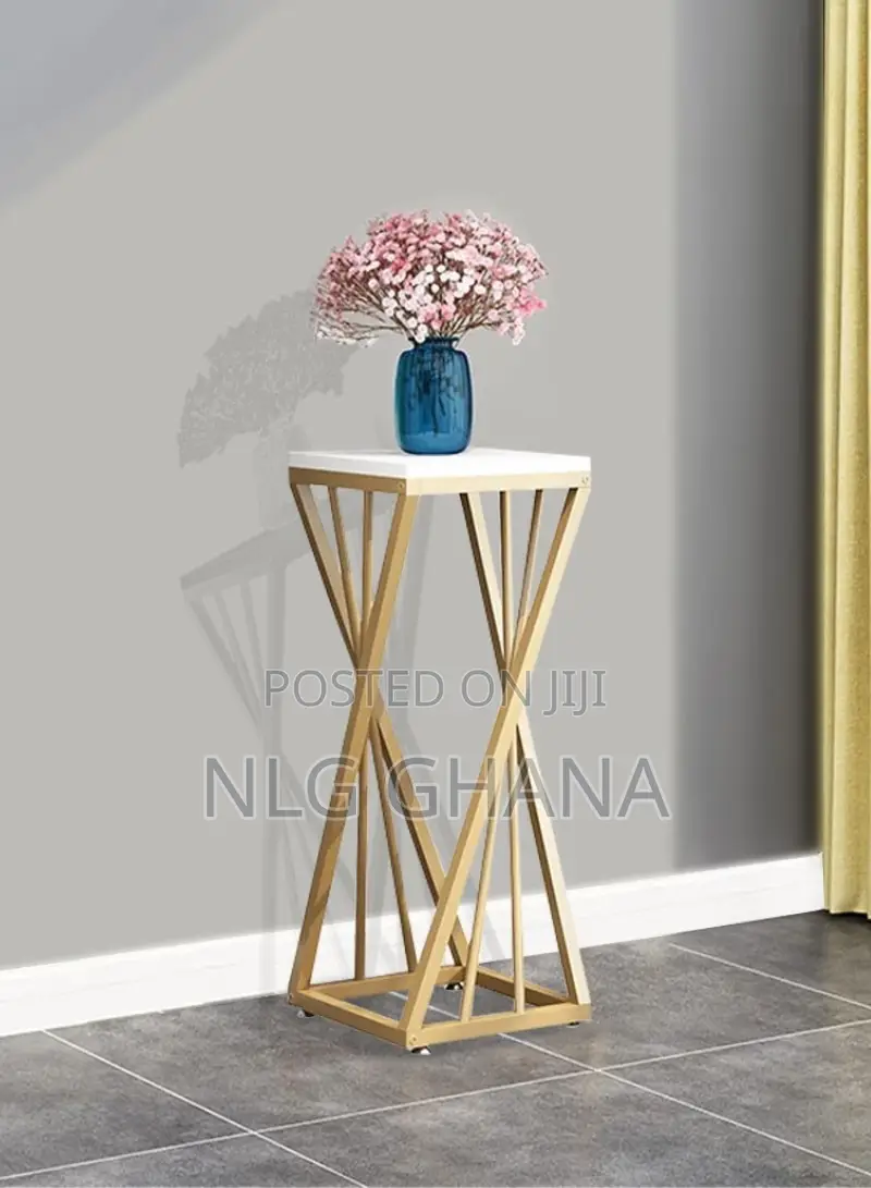 Legant Design Panel Vase Rack With Sturdy Construction. Ghx3664