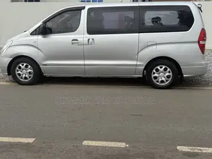 Hyundai Starex 2015 Silver