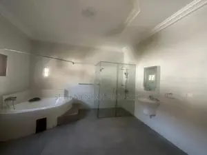 6bdrm House in Airport Residential Area for rent
