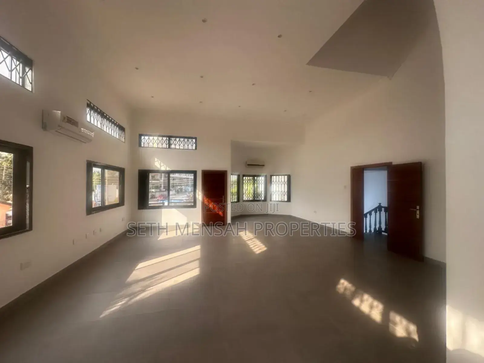 6bdrm House in Airport Residential Area for rent